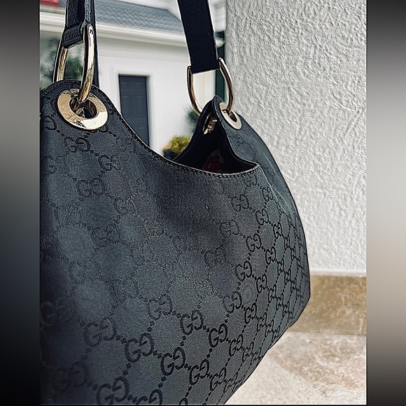 GUCCI - Limited Edition Vintage GG Shoulder Bag - Picture 9 of 12